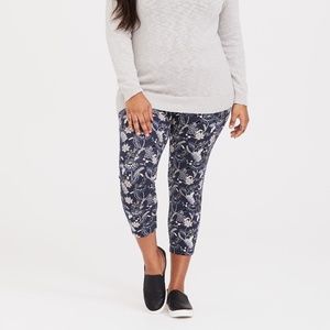 Torrid Size 3 Paisley Floral Ponte Slim Fix Pixie Pant